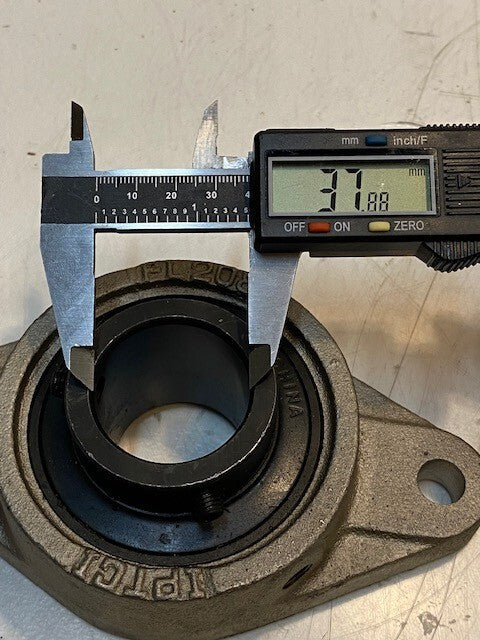 IPTCI 2-Bolt Flange Bearing 1-1/2" FL208 | 38mm Bore 13mm Bolt Holes