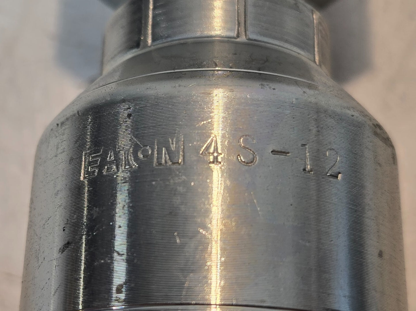 Eaton 4S-12 25S Hydraulic Hose Fitting | 1" Threaded x 4 Wire Spiral Fitting