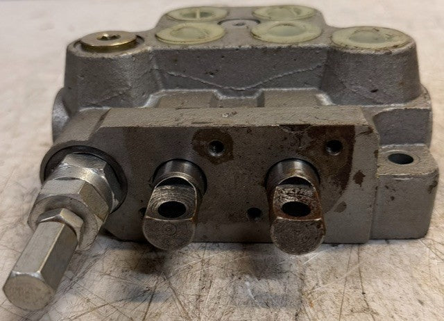 Multi-Spool Hydraulic Directional Control Valve 3/4 SAE Ports Industrial Unit