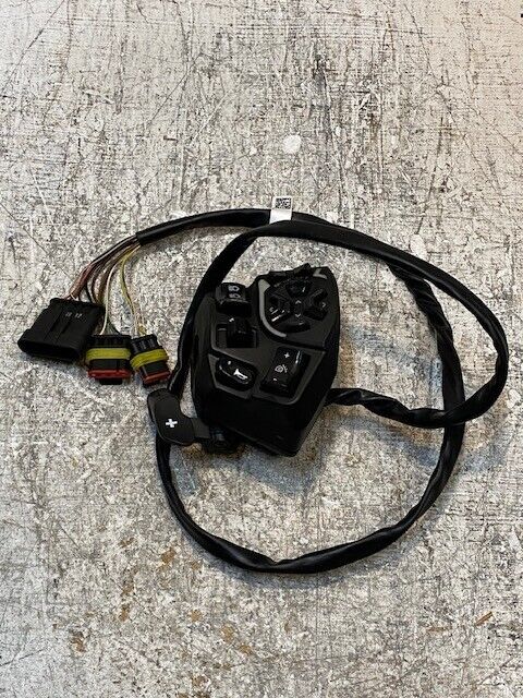 SE5 LH SWITCH HOUSING 710003273 | DP0584 | 006152 | SML0357 | 036791