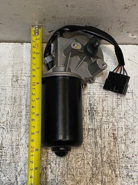 Wiper Motor 8-1/4" Long 68mm OD 8mm Thread 5mm Inside Thread