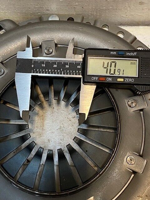 2 Quantity of LuK Clutch Pressure Plates for Volkswagen 119000110 (2 Quantity)