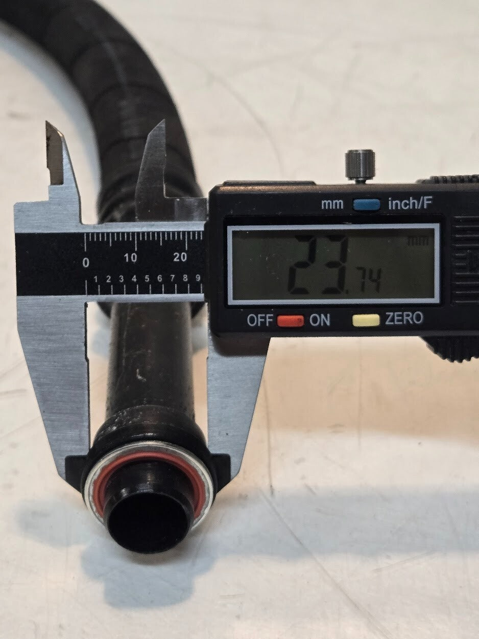 AC Compressor Hose A22-68218-000 for Freightliner | 18" Hose 30" Long 3/4" ID