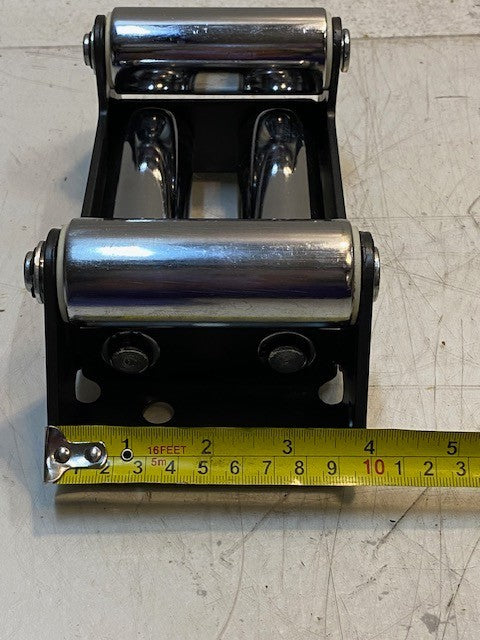 Winch Roller Fairlead 8-1/4" Long 4" Wide 3" Tall