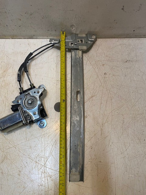 S&T Front Passenger Right Power Window Lift Motor 22154666 | S&TMT03068