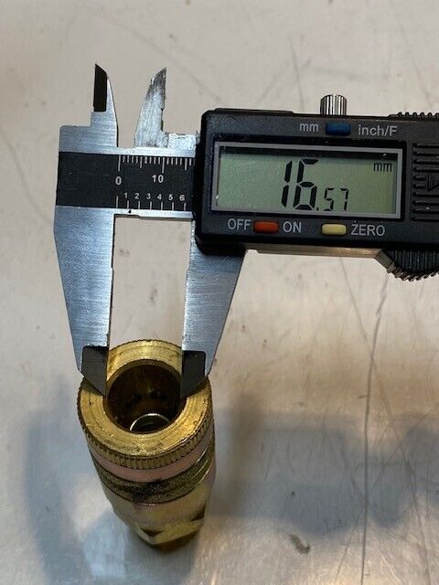 Parker B16 Quick Coupler Fitting 21mm Male End 30mm Female End