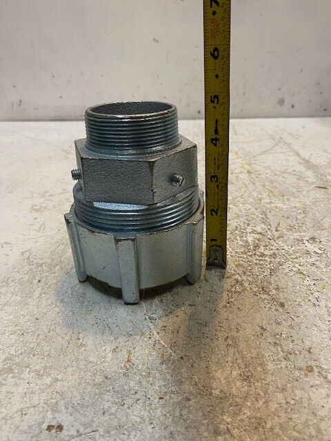 Thomas & Betts Cable Cord Connector 2" Jacketed Armor Cable 2-1/4" Grommet