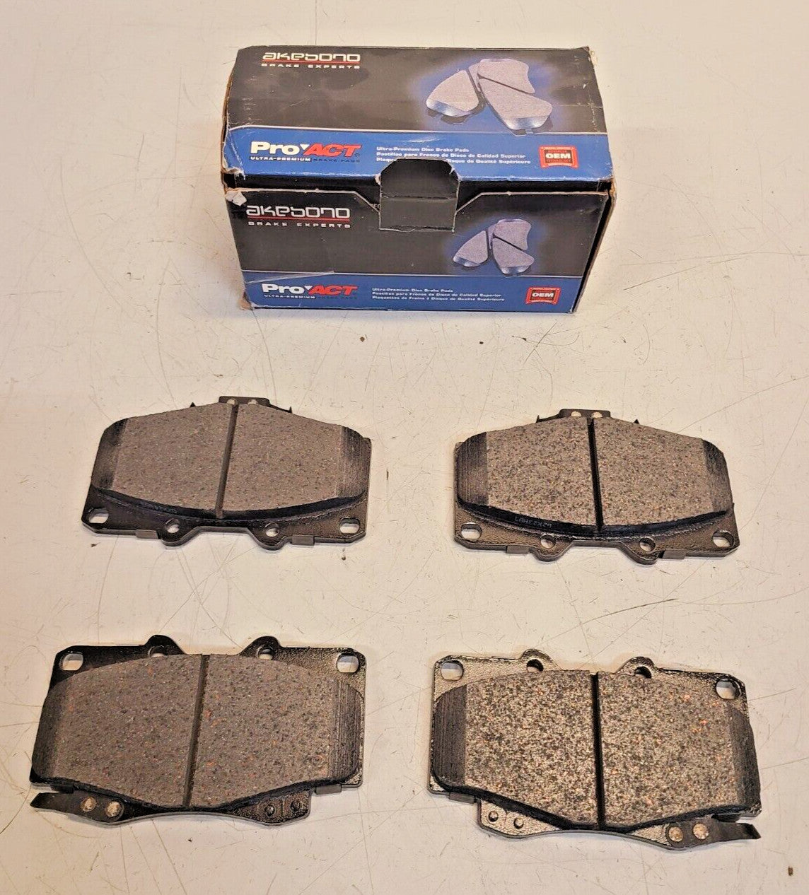 Akebono Proact Ultra Premium Disc Brake Pad Kit G2X19KB1 | AK AS327 FG
