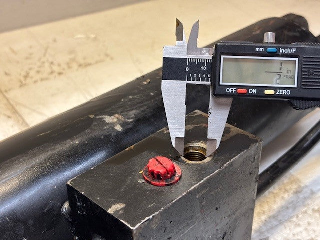 John Deere Hydraulic Cylinder 27" Length 4" Cylinder | T-88464 | TJB-119