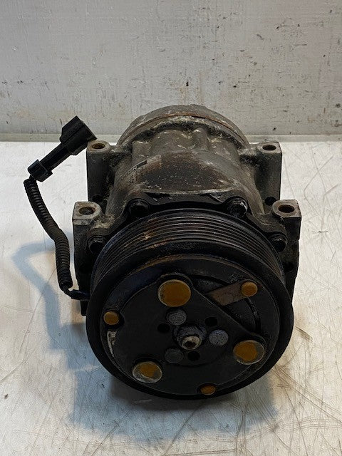 Sanden A/C Compressor R134a Model U4417 Serial #05876604570