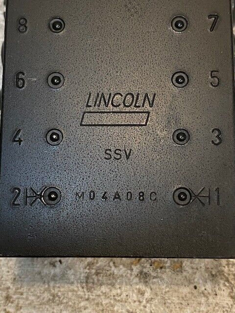 Lincoln Lubricating Block Metering Device SSV M04A08C