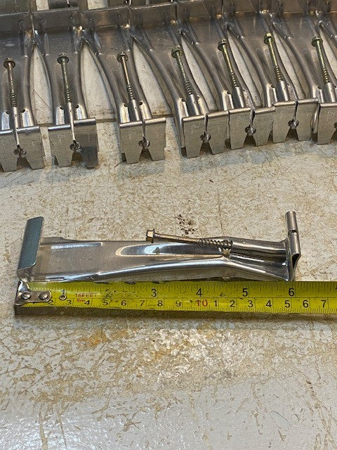 40 Quantity of Gutter Hangers 6" Heavy Duty Hidden Rain Gutter Brackets (40 Qty)