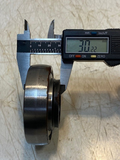 SKF YET 208-108W Insert Bearing w/out Locking Collar 38 x 80 x 30mm