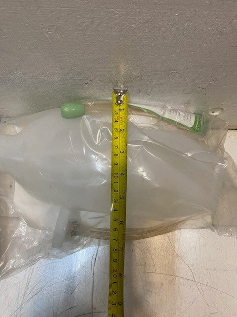 3 Quantity of SyrVet 2 Quart Oral Fluid Feeders TA20006 (3 Quantity)