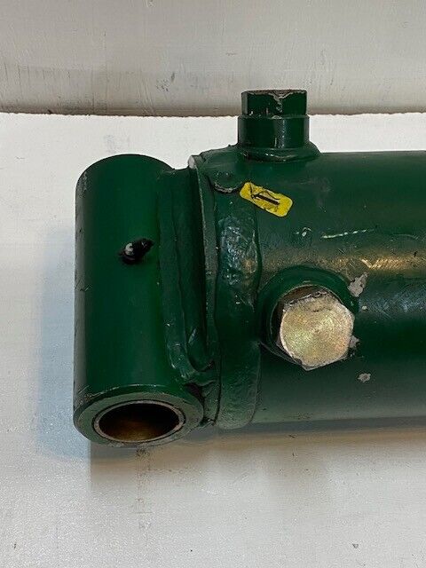 Hydraulic Cylinder 29-1/2" Length 6" OD 38 mm Bore