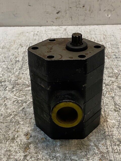 Hydraulic Pump C-USI-050-100-12 | PE-1160 | 5-1/4" Tall 3-1/2" Wide