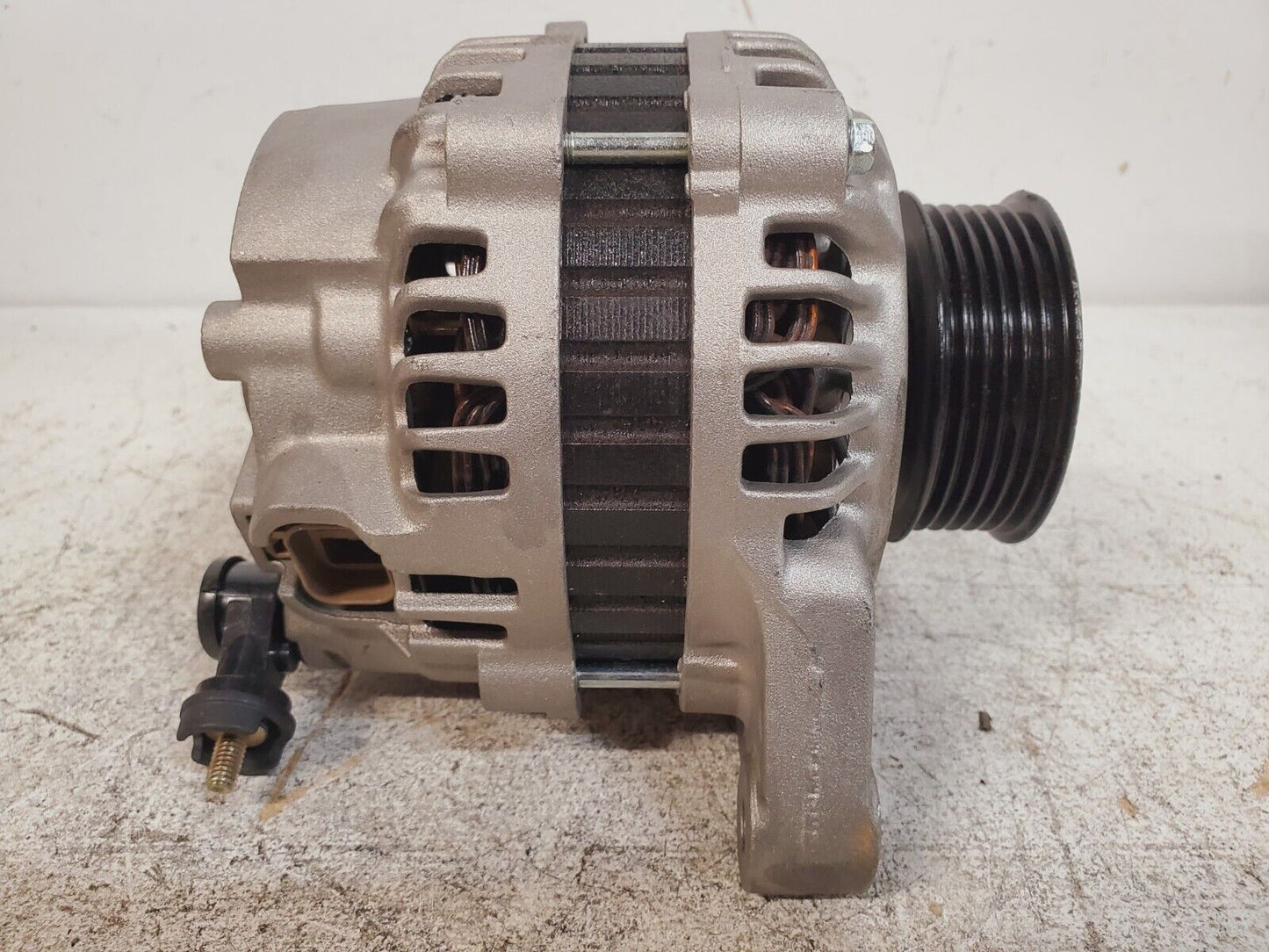 Remanufactured Alternator 14983 | 15672 | 0505062