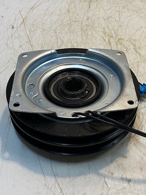 Air Conditioning Compressor Clutch & Pulley Assembly w/ C&U DA305523RS Bearing