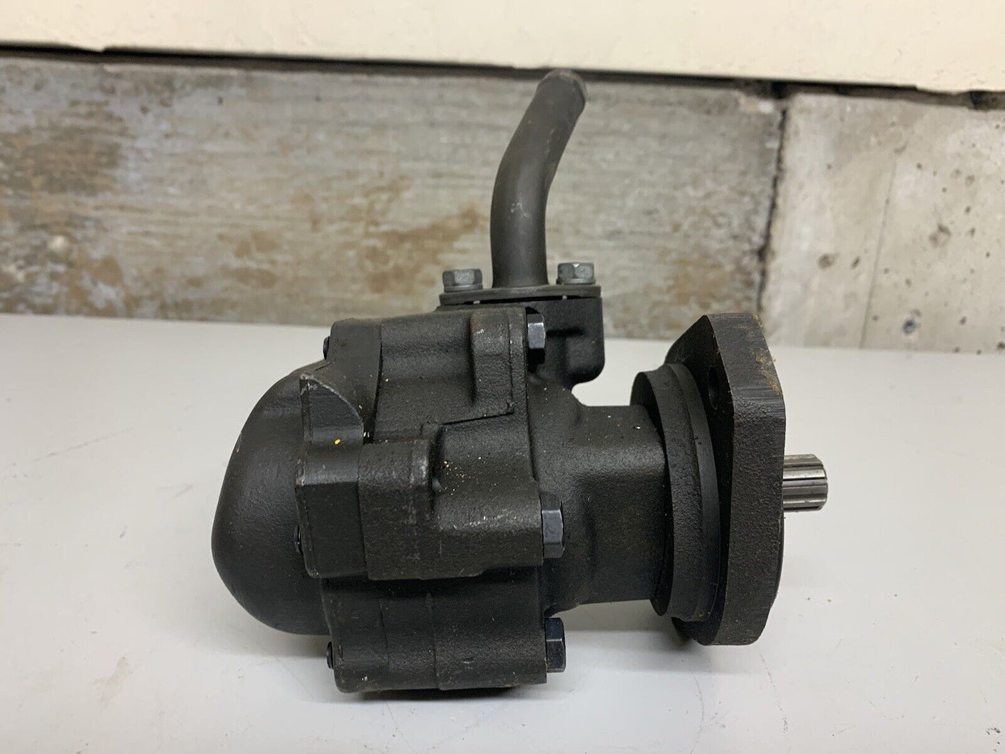 Freightliner 681-466-1901 Left Hand Rotation Pump