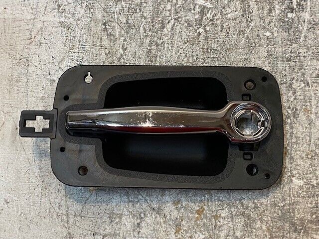 INTEVA INTERNATIONAL DOOR HANDLE 16936365 DRIVERS / LEFT