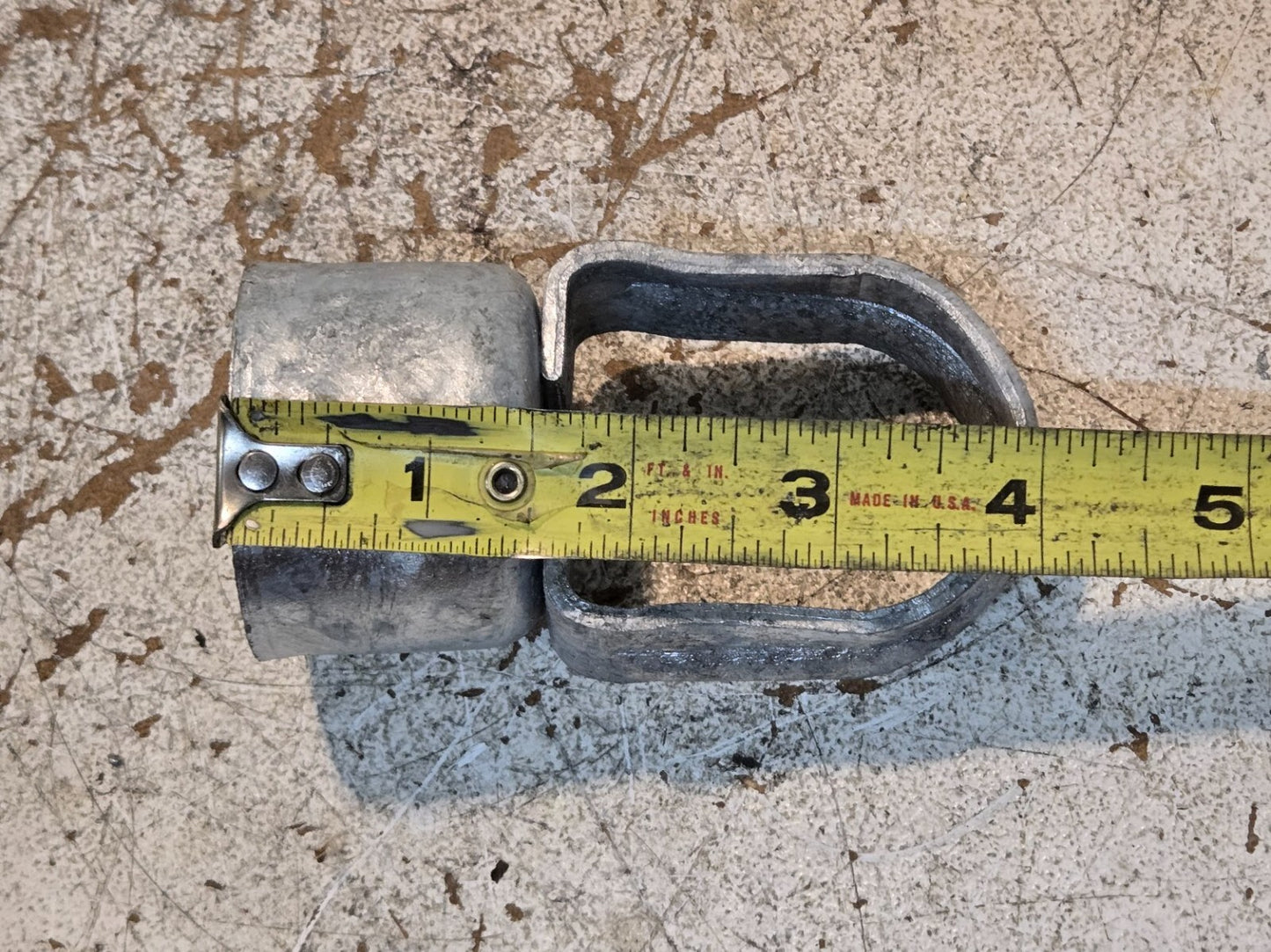 101 Quantity of Chain Link Top Rail Eyes for 1 7/8" Post (101 Quantity)