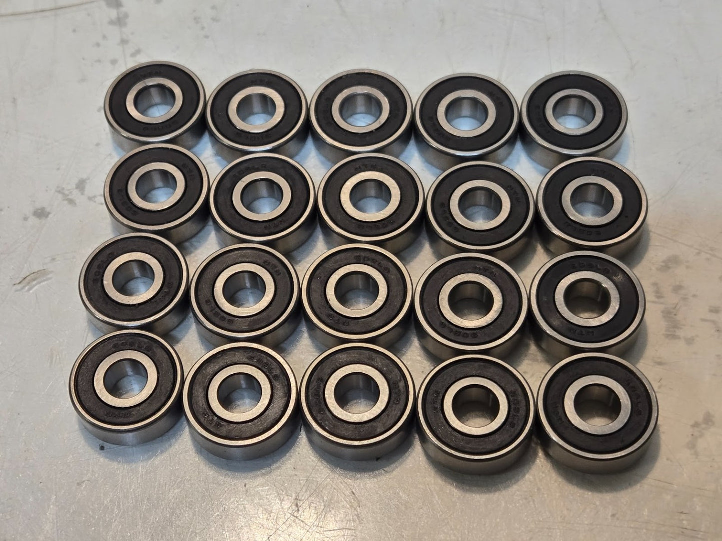 20 Quantity of NTN Ball Bearings 608LB | 22 mm OD 8 mm Bore 7 mm Wide (20 Qty)