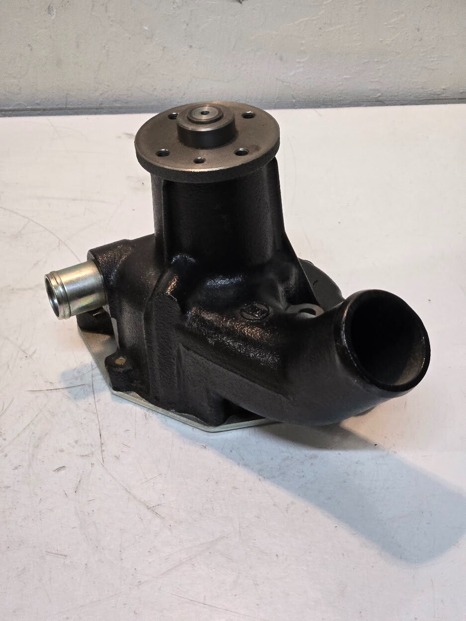 Water Pump J122 for Isuzu 4HK1 | 4x6.7mm & 2x4.9mm Impeller Drive Mounting Holes
