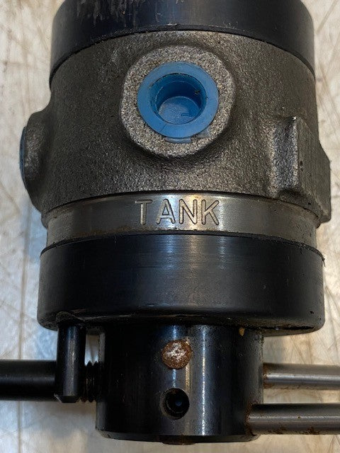 Pneumatic Pilot Valve Manual Rotary Valve CYL2 CYL1 Press Tank