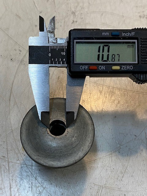 2 Quantity of Differential Mount Cushion Shock Absorber Frame Insulators (2 Qty)