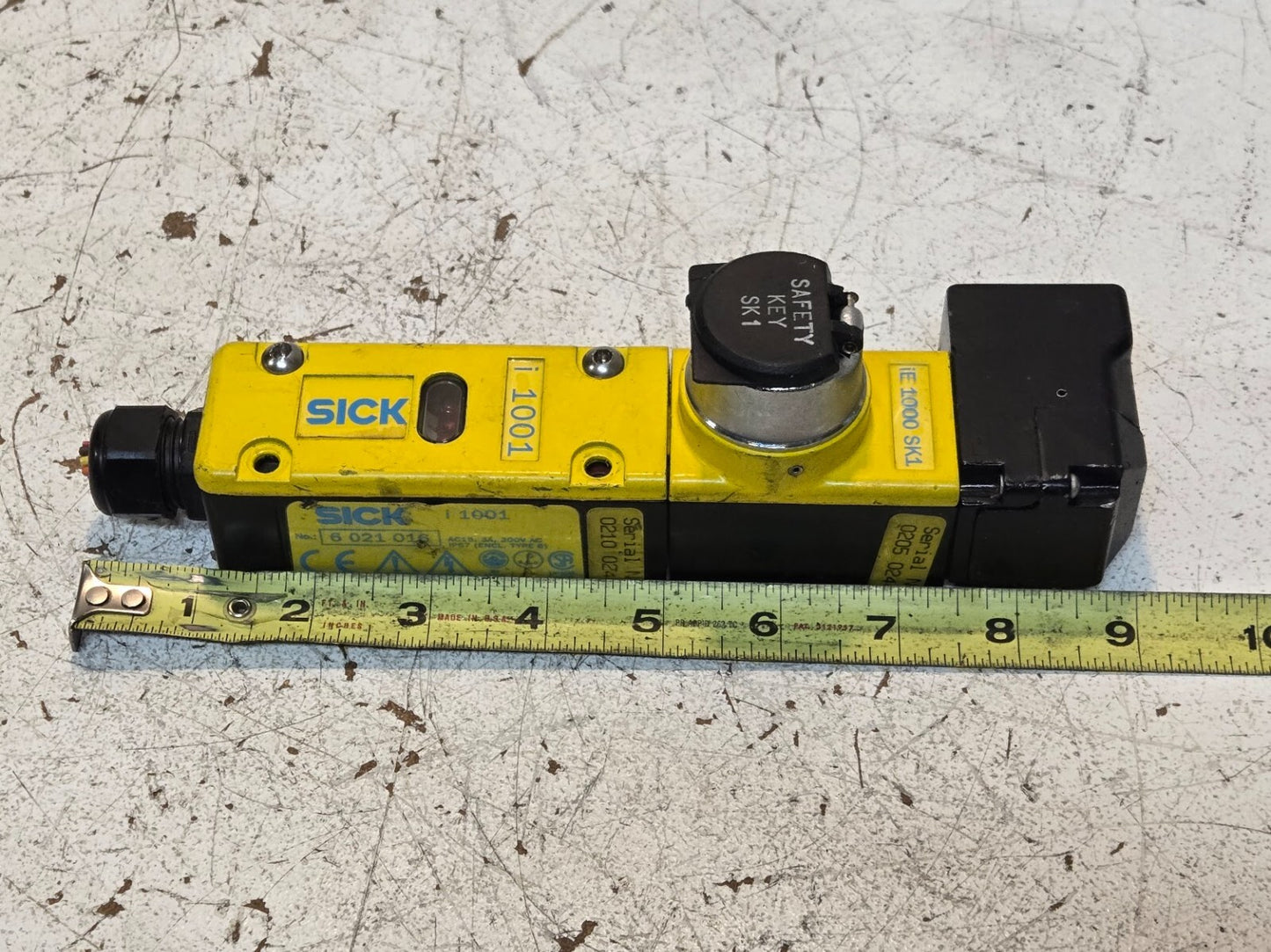 SICK i 1001 6021016 Safety Switch with iE 1000 SK1 Safety Key | 0210 0247
