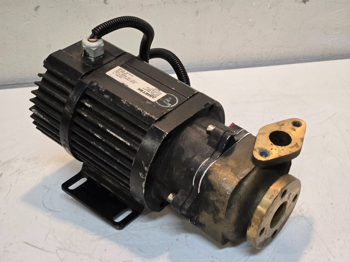 Ametek Rotron Seal-less Pump 150198-11 | 27.6 VDC | 9.0 A | 3850 RPM | 21 GPM