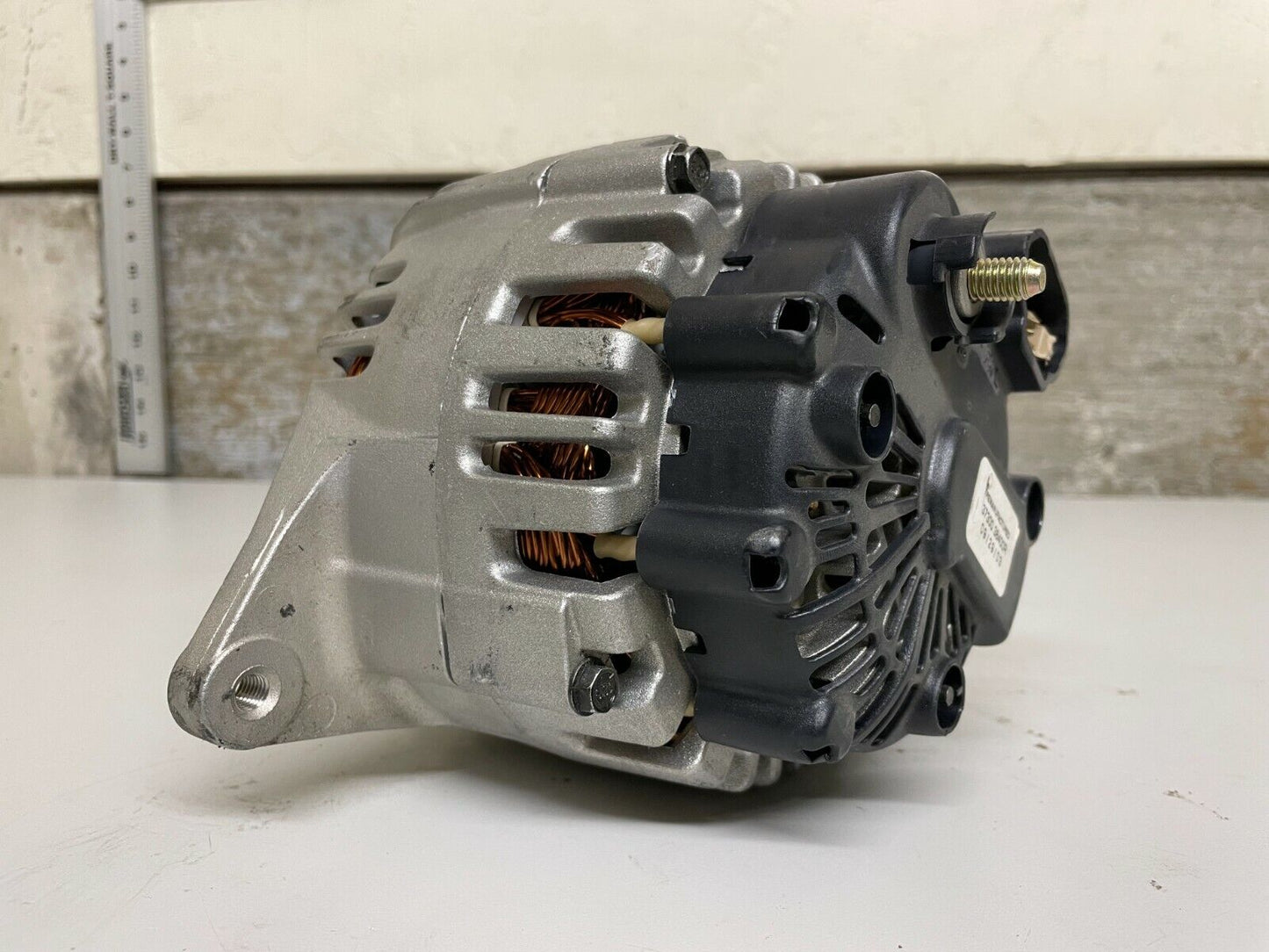 Hyundai Remanufactured Alternator 37300-38400R DAMAGED