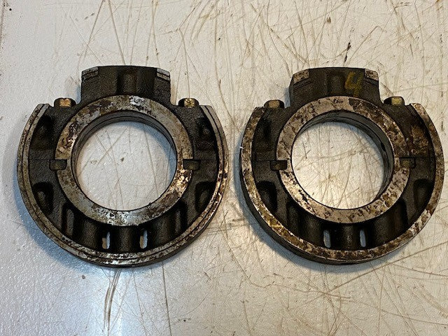 2 Quantity of Crankshaft Main Bearing Retainers Rear Thrust Washers (2 Qty)