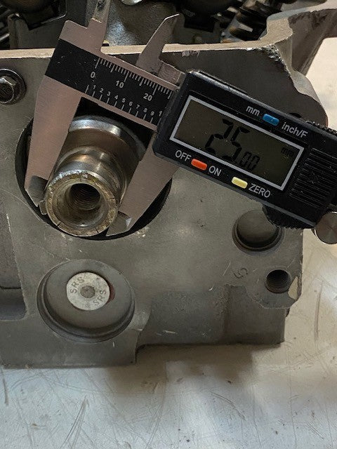 Essex RF-YS4E-6090-EA Cylinder Head 2.0 SOHC for Ford