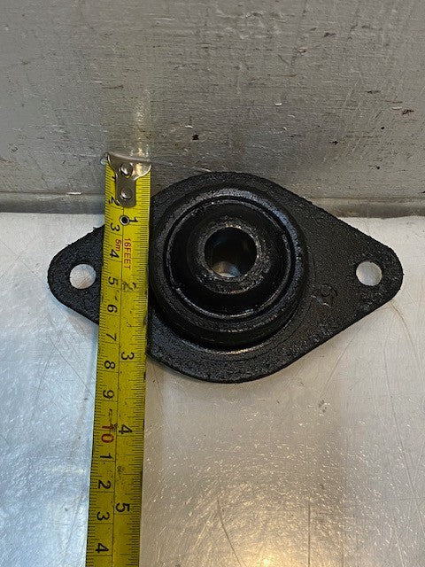 5 Quantity of Engine Motor Mounts 17mm Bore 5-1/4" L 3-1/4" W (5 Quantity)