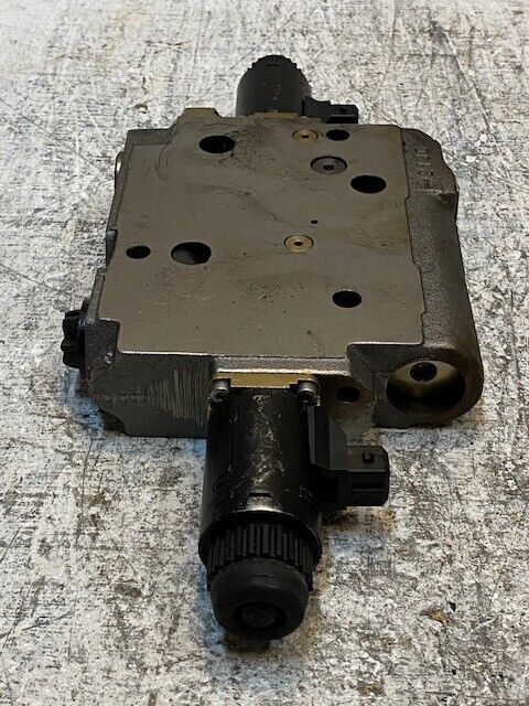 Bosch Hydraulic Valve 0521610807 | 0521610807-089 | 21J0