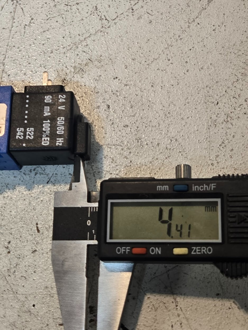 Mannesmann Rexroth P26641-6 Pneumatic Solenoid Valve L0400 Type 840 Valve 115PSI