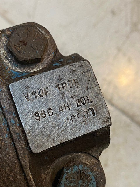 Vickers Vane Pump 2884865 | 2.884.865 | V10F 1P7R | 38C 4H 20L