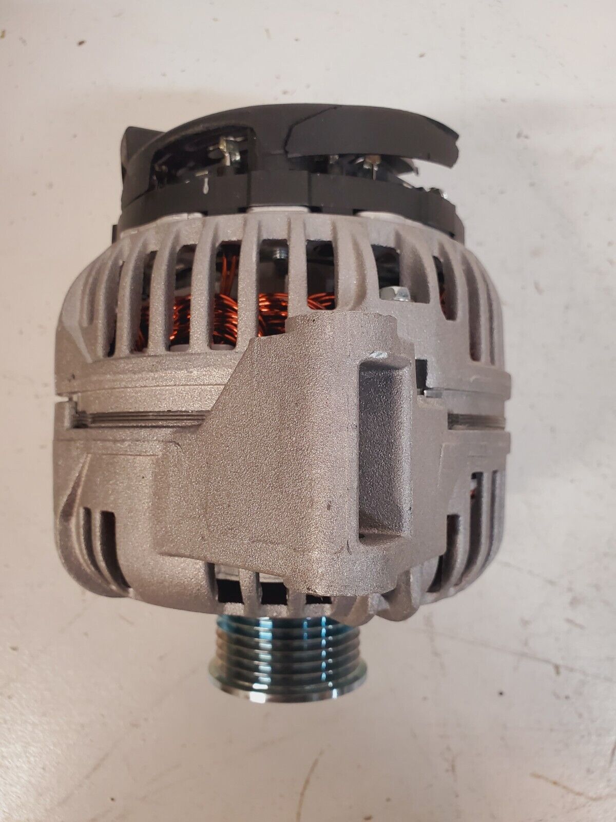 TYC Alternator | P/N 2-13884 | S/N: 09130007 - PLASTIC DAMAGED