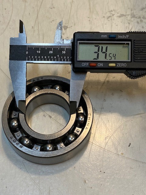 12 Quantity of AST Deep Groove Ball Bearings 6207 | 35x72x17mm (12 Quantity)