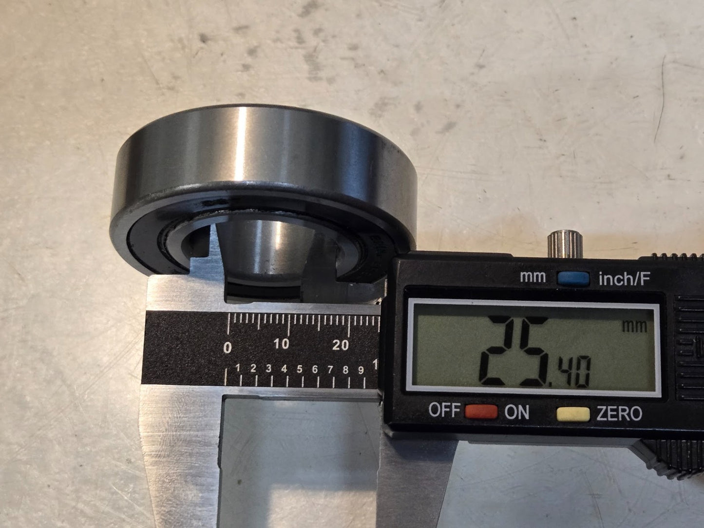 9 Quantity of Ball Bearings 6205-2RS-1R | 52 mm OD 1 in Bore 15 mm Wide (9 Qty)