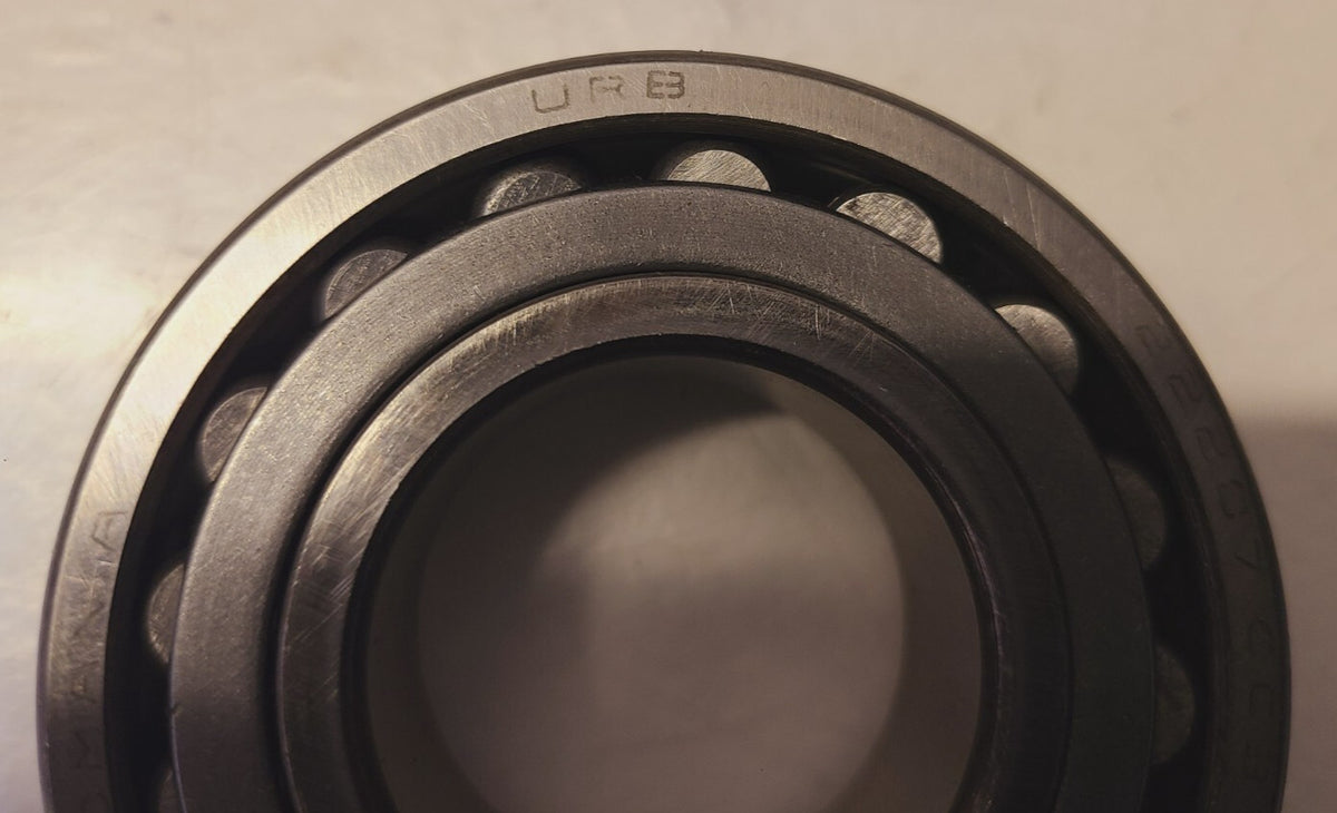 URB Spherical Roller Bearing 22207 CC3 W33