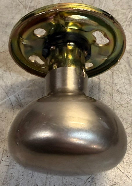 Yale Horizon Design 100H Passage Door Knob HS43103N02 For Hall Closets