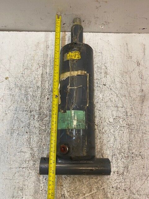 Hydraulic Cylinder 20-1/2" Long 7-1/2" Wide 32mm Bore 10mm Little Bore 31mm End