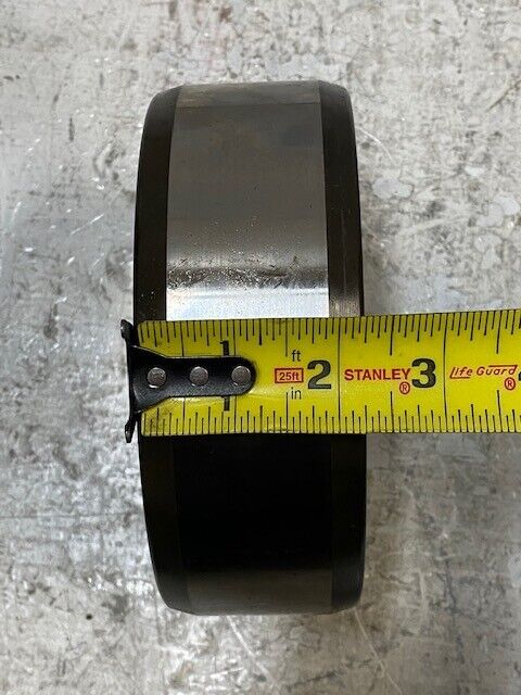 NSK NU326 Japan Z Cylindrical Roller Bearing (Only Pictured Part)