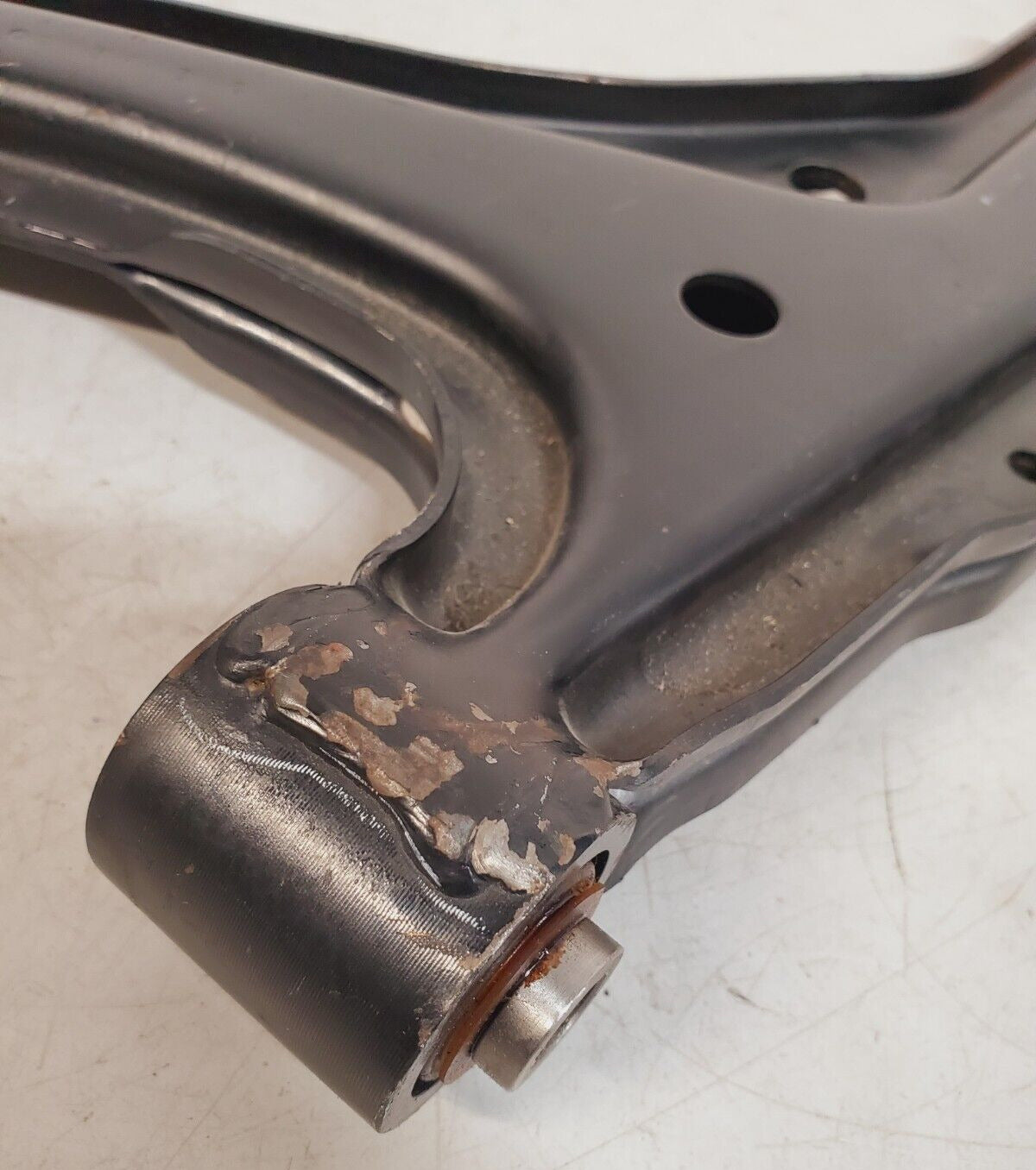 General Motors Front Lower Control Arm Assembly 22602164 | 0S 37 330 | 0S 37 331