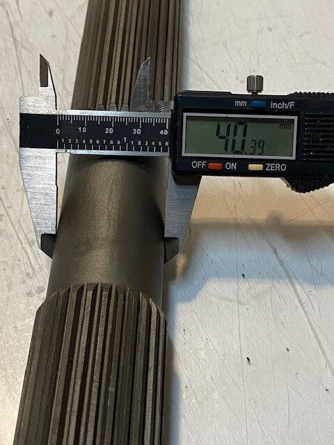 Axle Shaft 28-1/4" L 41mm 28-Spline End 28-Spline Middle 25mm End 44mm OD