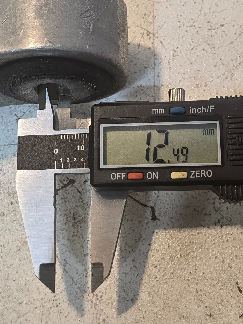 Engine Mount Isolator 1520 | 121AC for Mopar 5085121AC