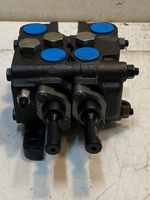 Hydraulic 2-Spool Control Valve 222627 | 17B0 | 293670 | E3000SRC | 406110
