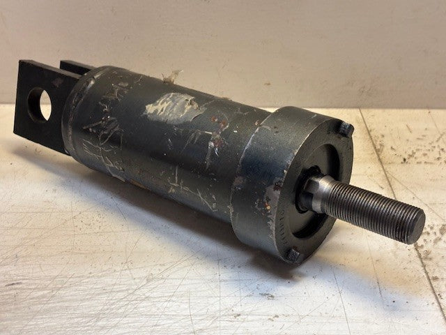 Forklift Tilt Cylinder 16" Length 4" Cylinder 1-1/4" Shaft | 2771810 | 26LEP